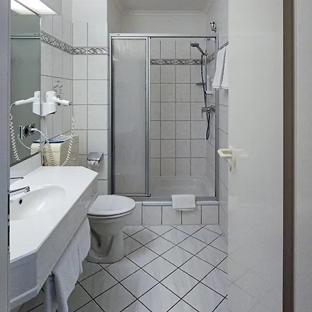 Hotel Zur Post 2*