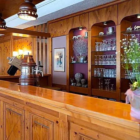 Hotel Zur Post 2*